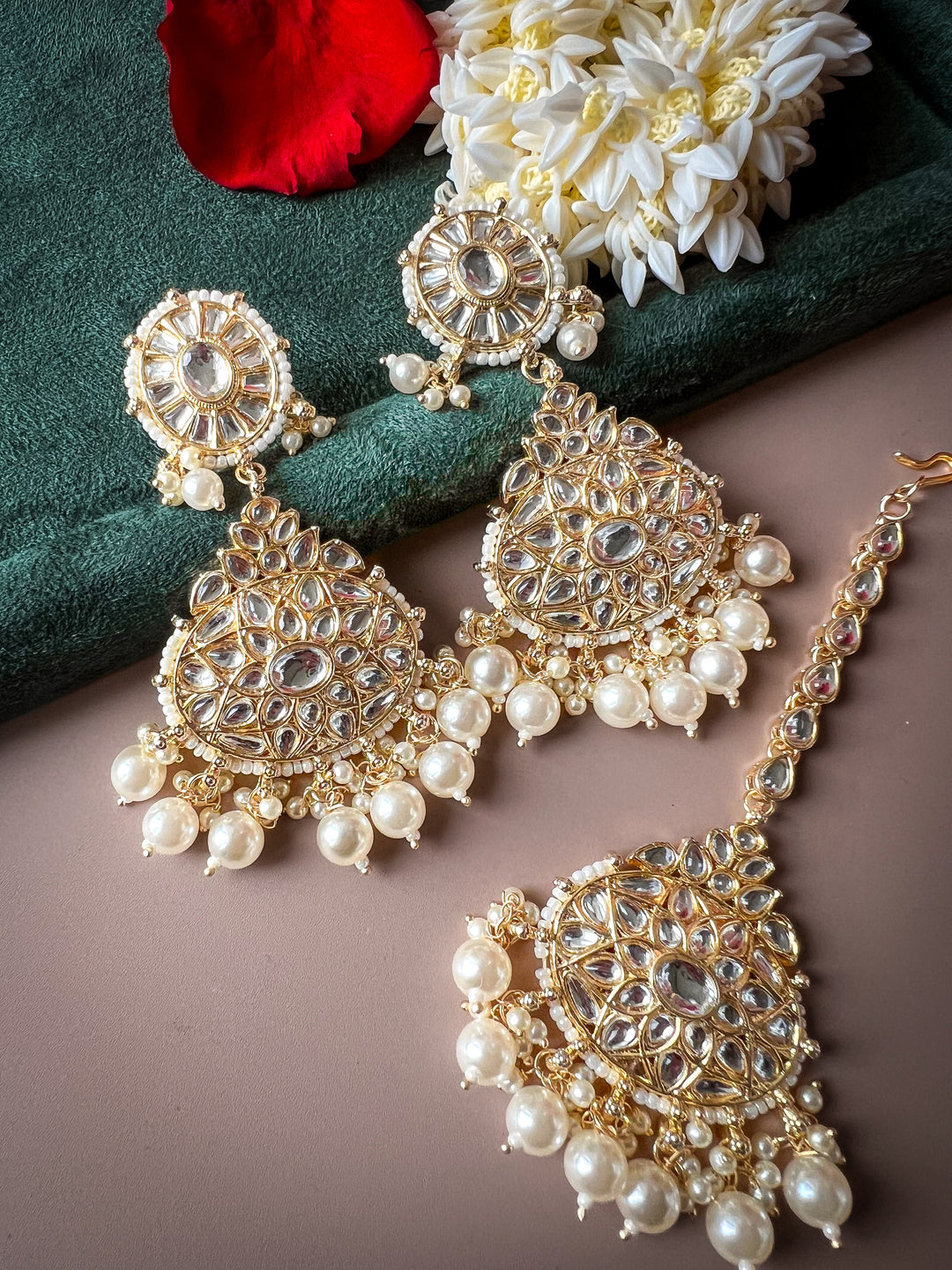 Tanya set
