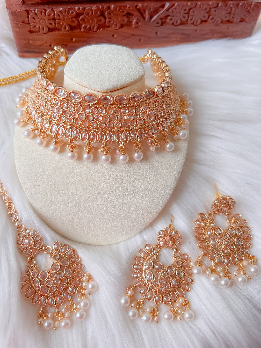 Rashika set