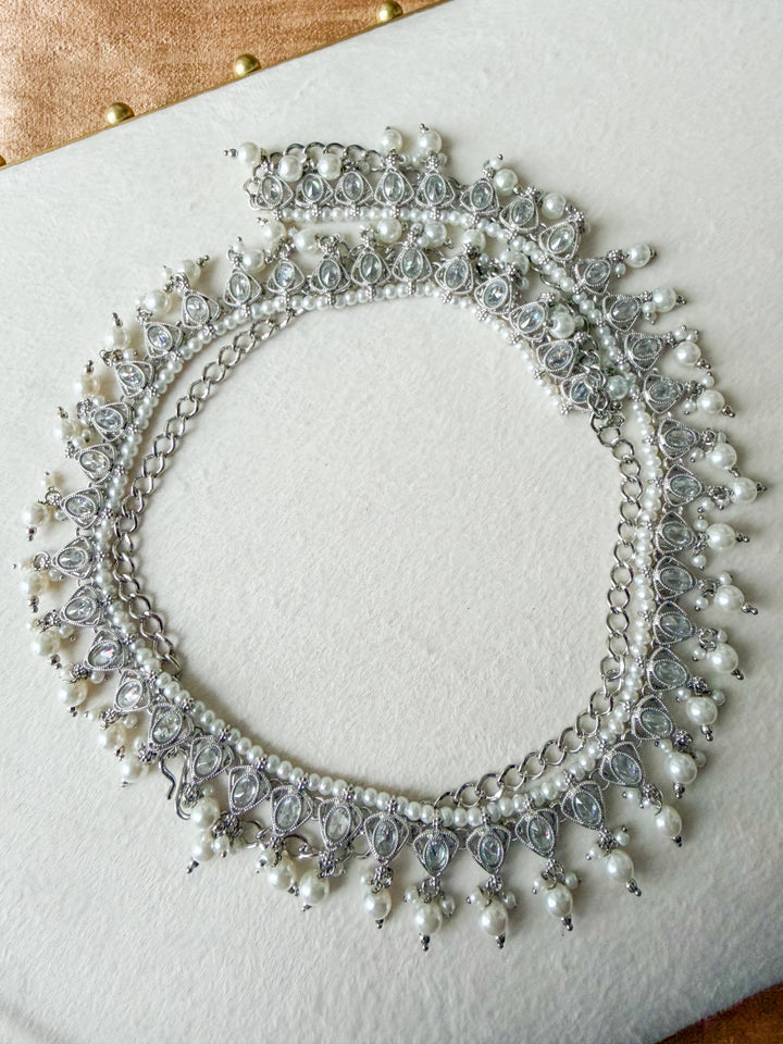 Meena buiksieraad zilver