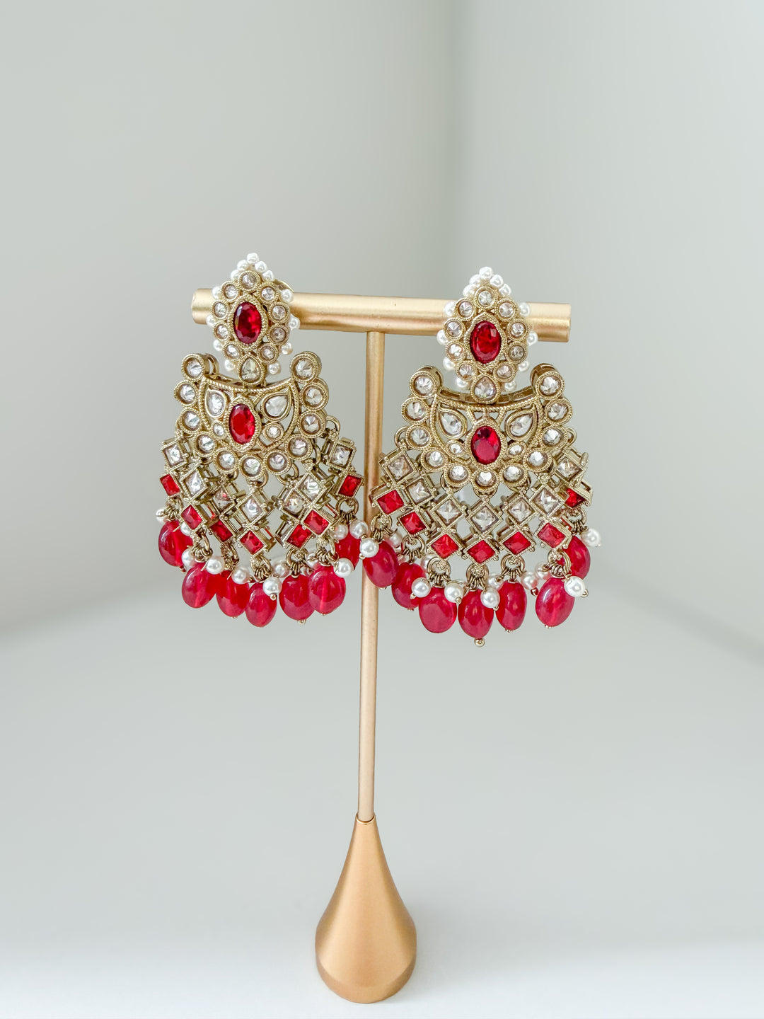 Maitriya oorbellen rood