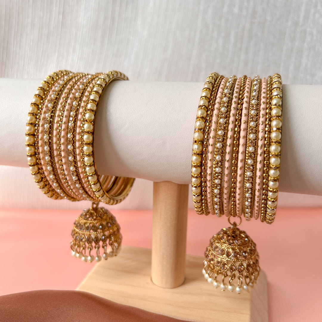 Indiase perzikkleurige armbanden