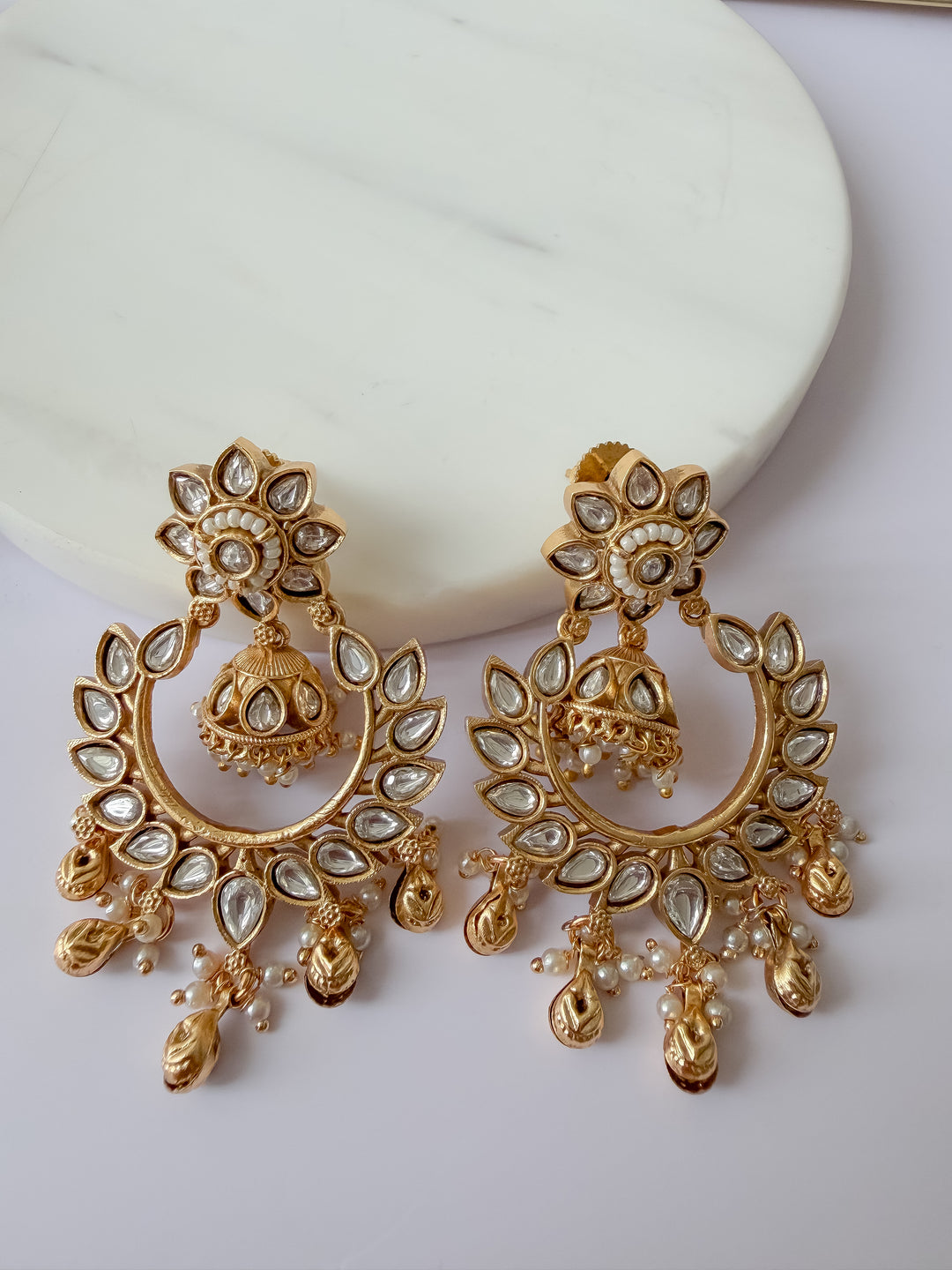 Swarna chandbalis goud
