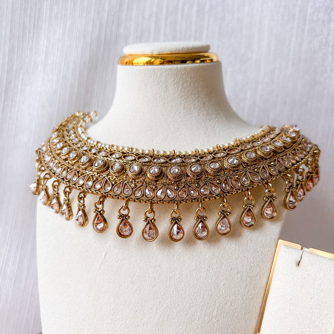Aashvi set