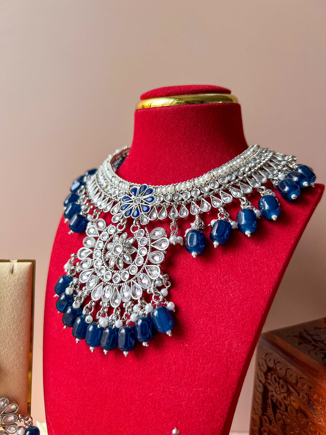 Vasundhara set
