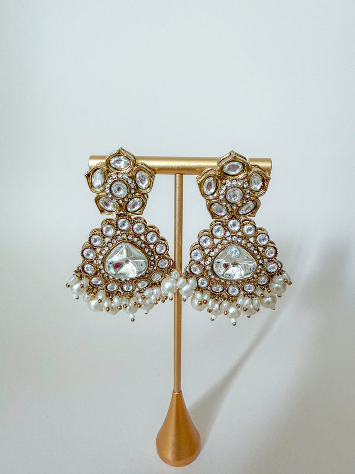 Adarshini sieradenset met witte parels