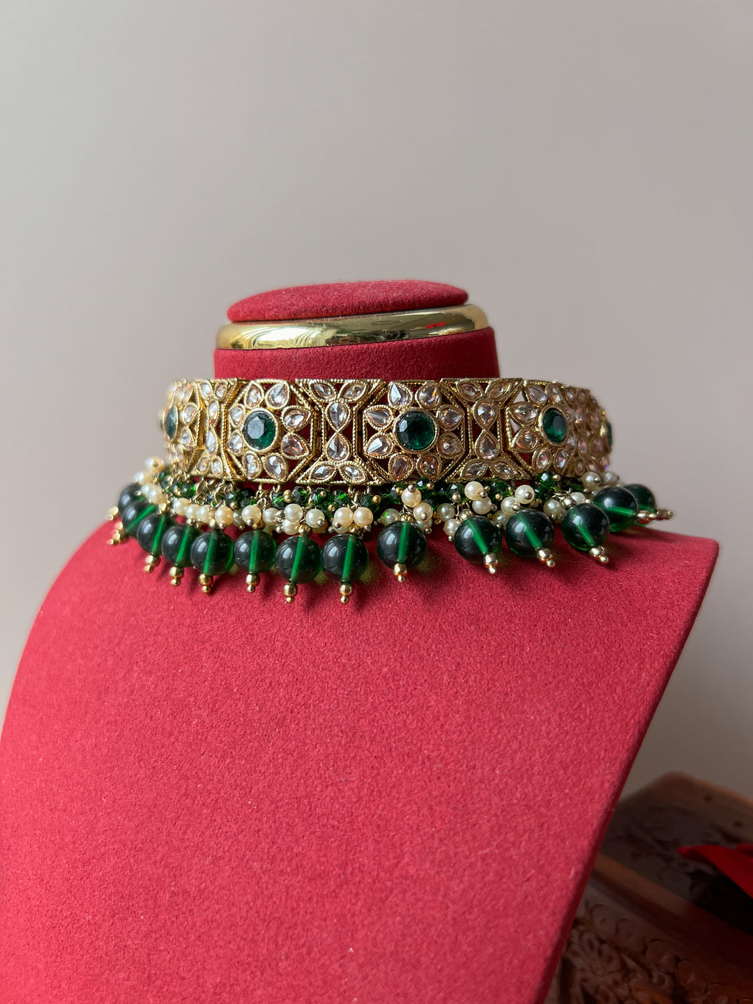 Avanya set