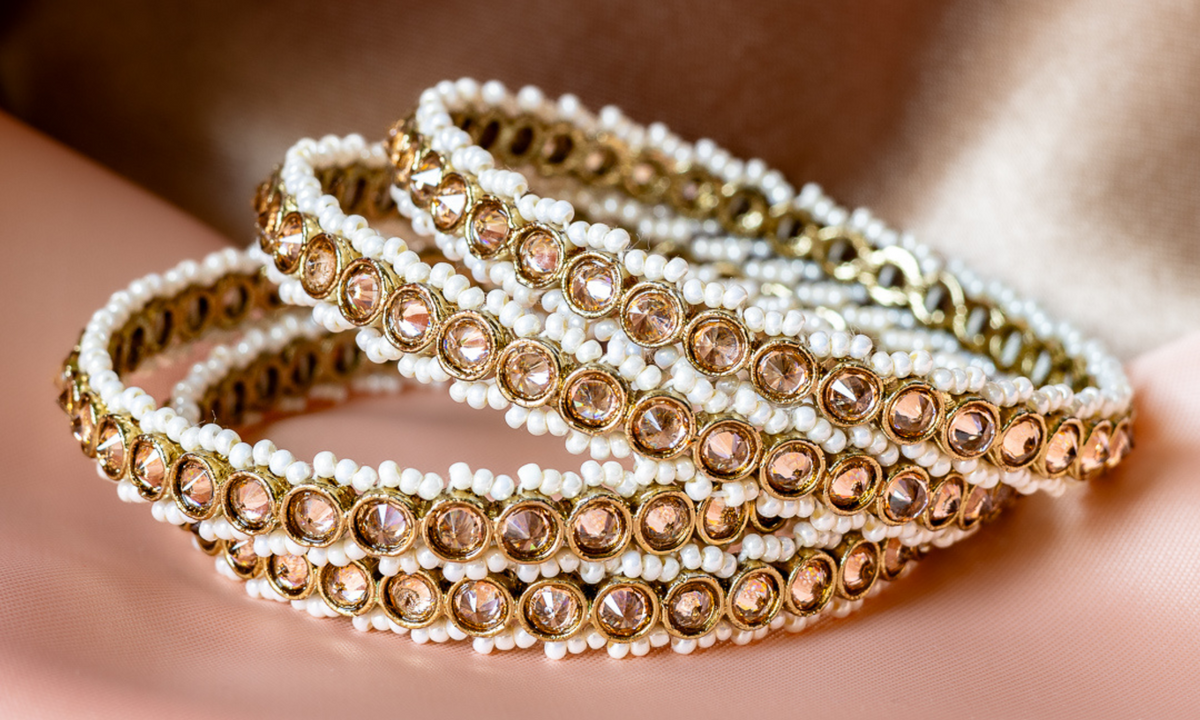 Indiase sieraden online | Uniek, kleurrijk en stijvol – Divyashop