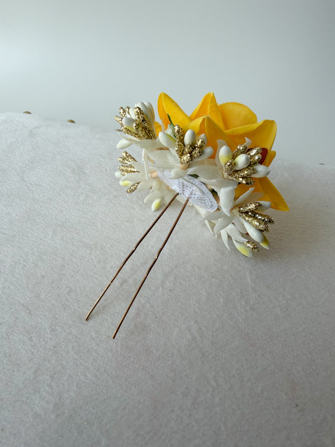 Yukta gele bloemen