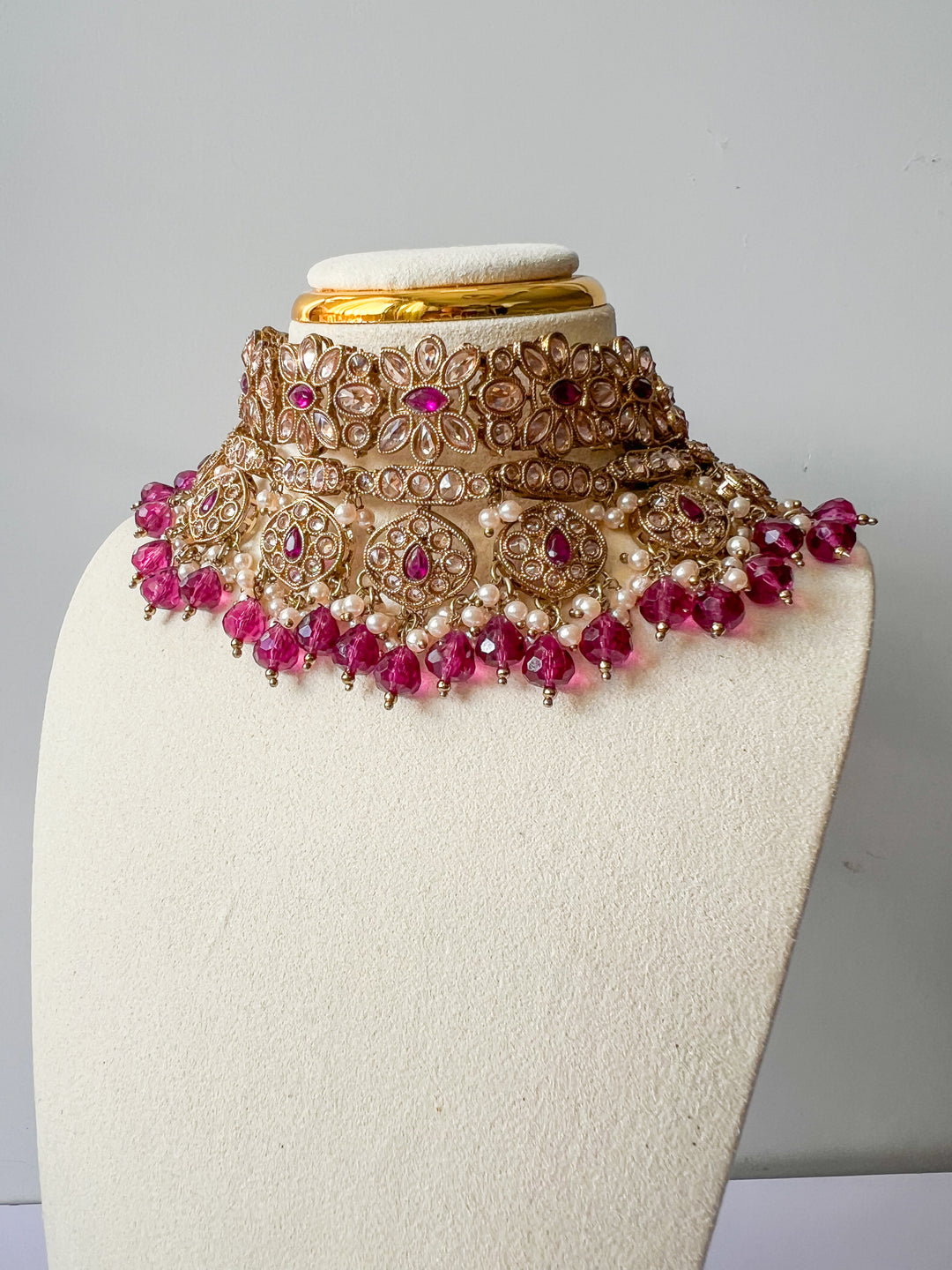 Swati sieradenset met fuchsia kralen