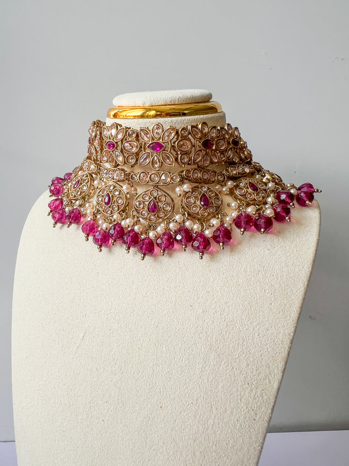 Swati sieradenset met fuchsia kralen