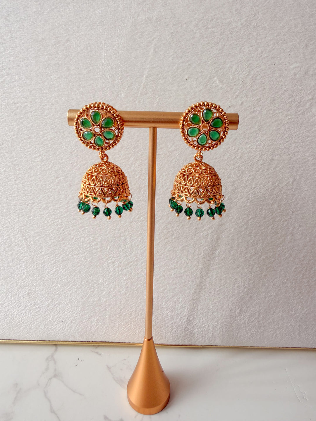 Shareshta jhumka oorbellen