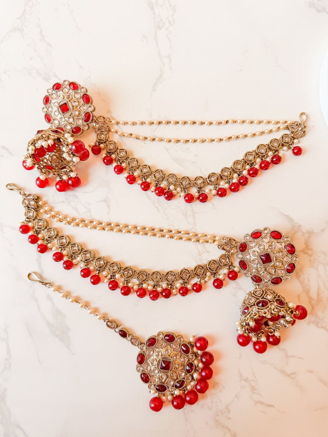Namya oorbellen met haarketting