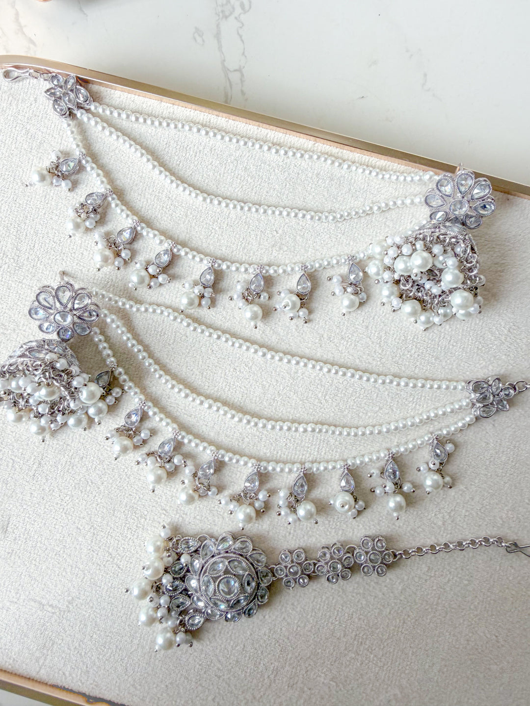 Manisha oorbellen met haarketting
