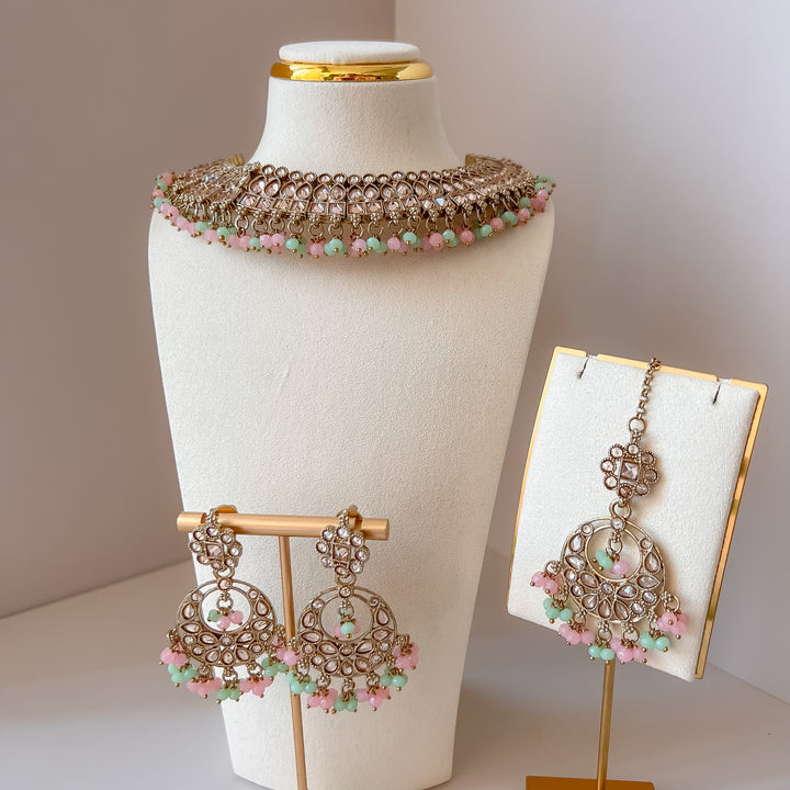 Indiase sieradenset met roze en mintgroene kralen