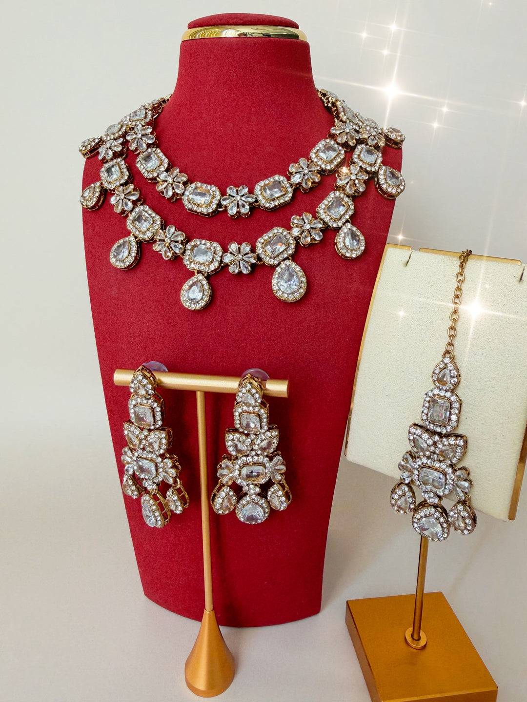 Tamanna set met champagne stenen