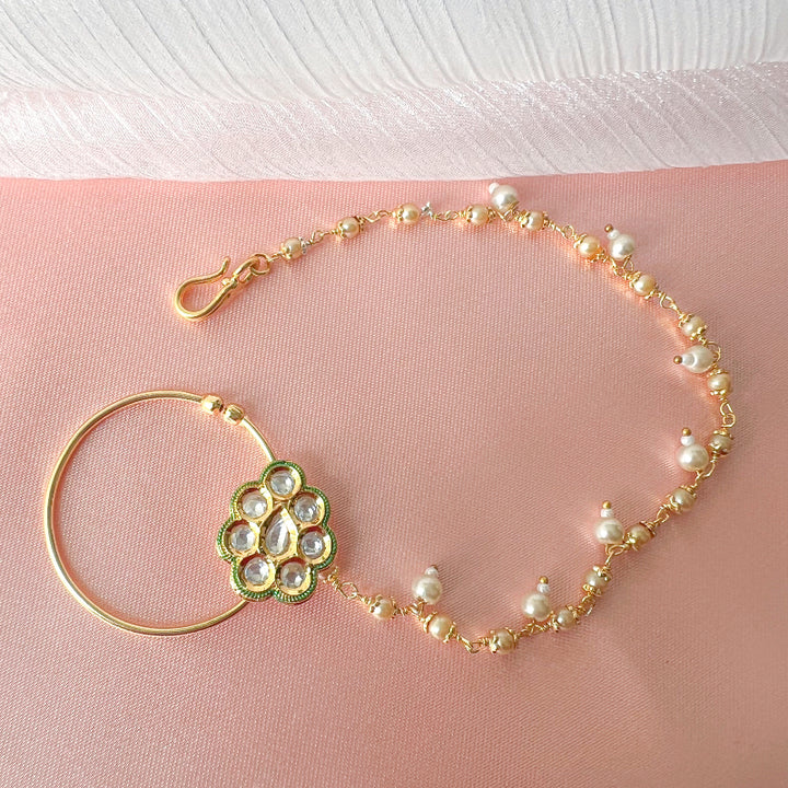 Indiase neusring met haarketting