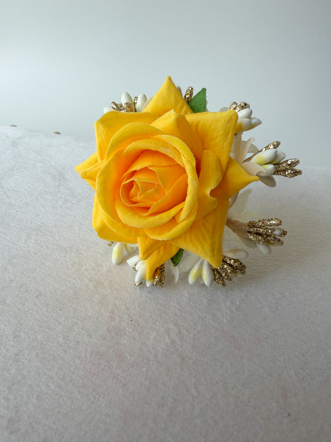 Yukta gele bloemen