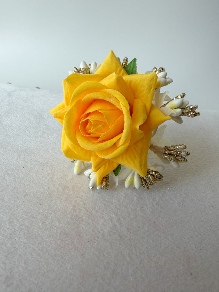 Yukta gele bloemen