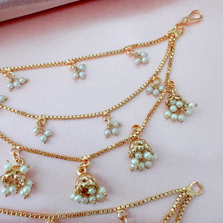 Trayika oorbelketting