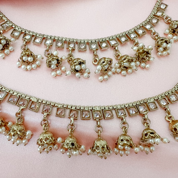 Shveta oorbelketting