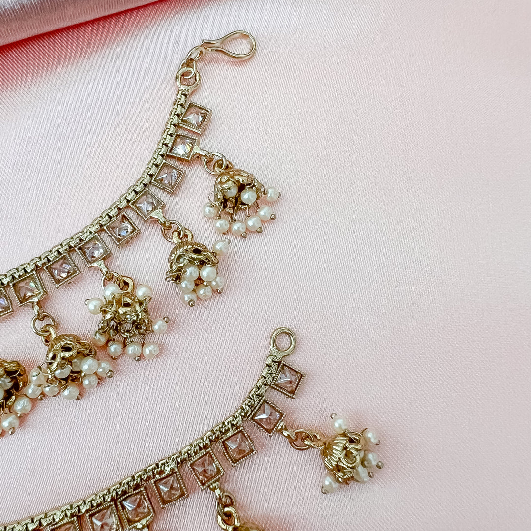 Shveta oorbelketting