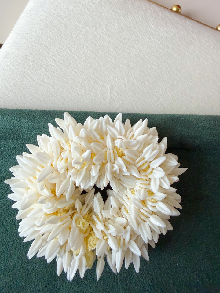 Rania gajra scrunchie