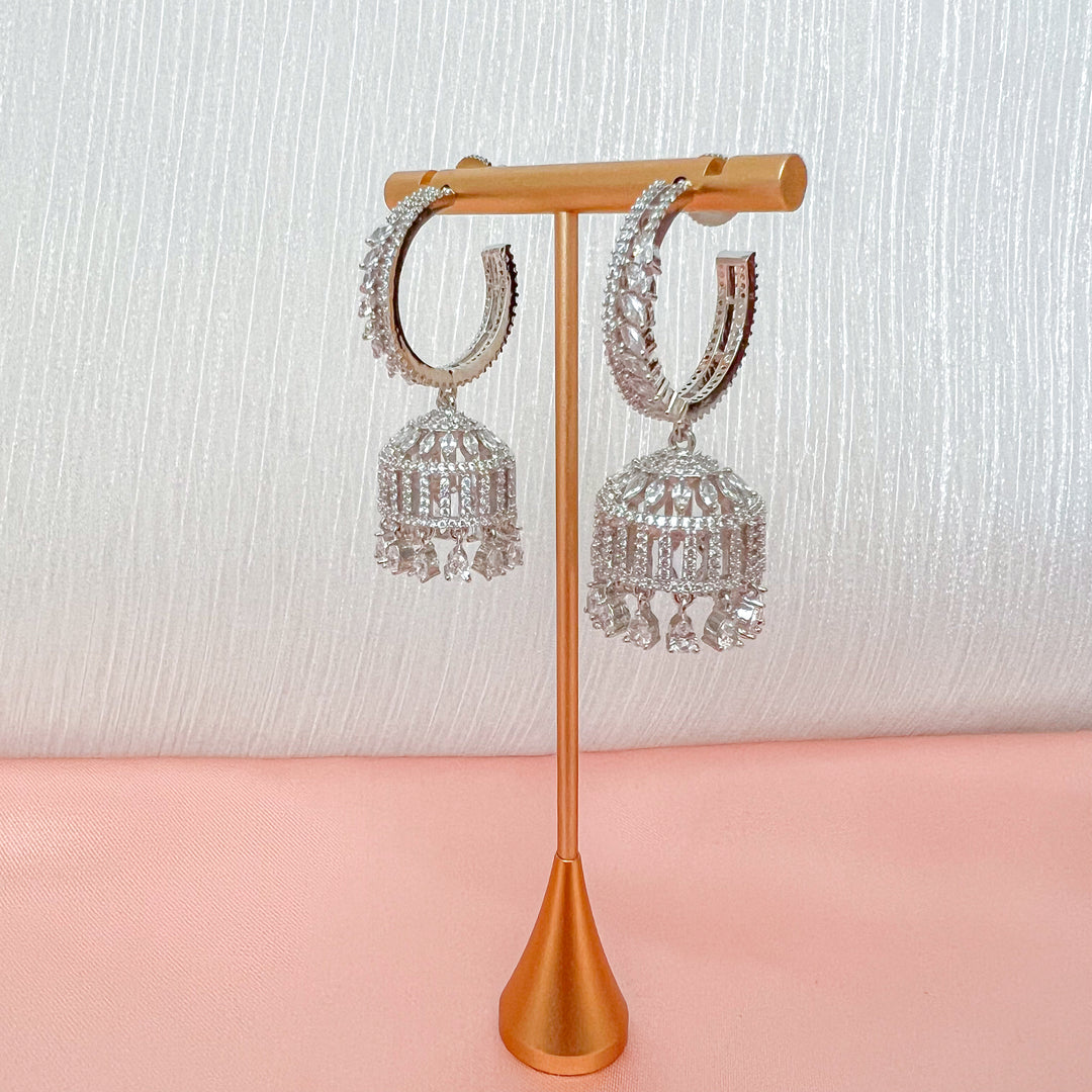 Zilverkleurige hoop jhumka's 